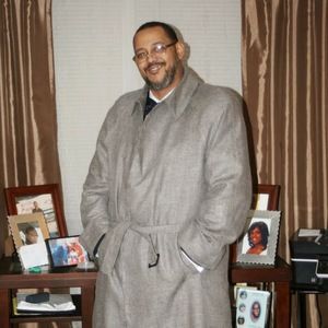 Meet your Posher, Dennis